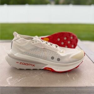 Nike ZoomX Zegama Trail 2 Sail/Picante Red/Phantom FD5190-103 Men's Sz 10